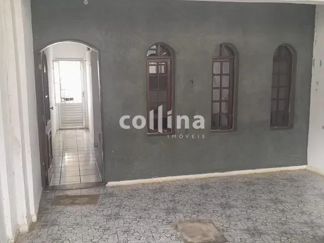 Casa 3 quartos e 2 banheiros, à venda, no bairro Pestana em Osasco
