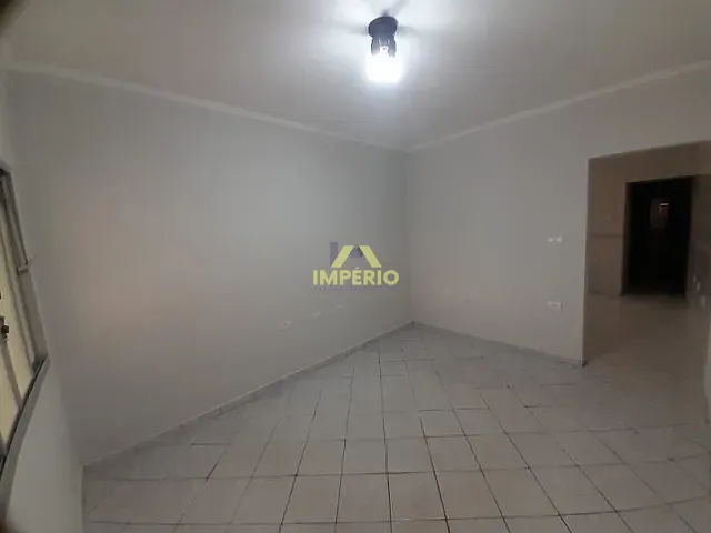 Casa com 125m² 2 quartos e 2 banheiros, para alugar, no bairro Jardim Saltense em Salto