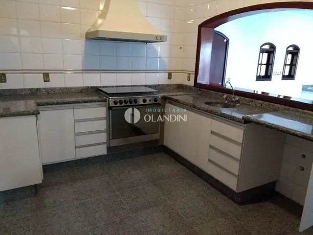 Casa com 264m² 3 quartos e 5 banheiros, para alugar, no bairro Jardim Bela Vista em Cosmópolis