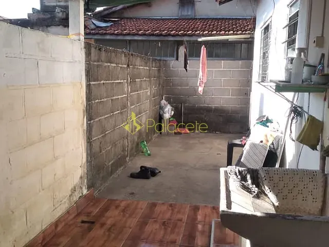 Casa 3 quartos e 2 banheiros, à venda, no bairro Maria Áurea em Pindamonhangaba