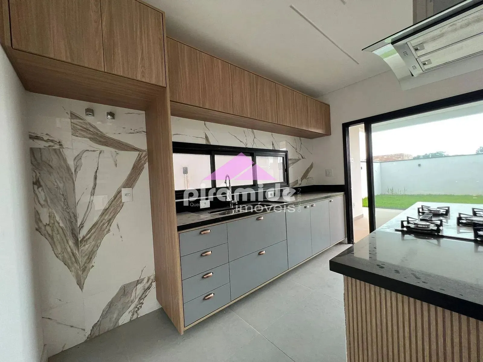 Casa, 3 quartos, 250 m² - Foto 26