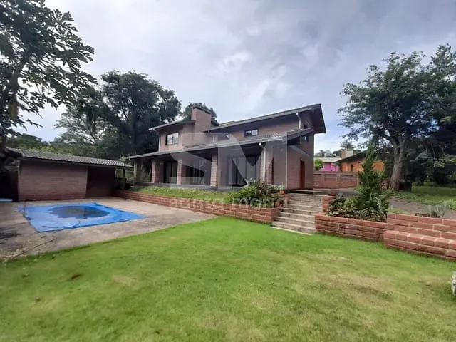 Casa com 2000m² 5 quartos e 3 banheiros, para alugar, no bairro Zona Rural em Guatambú