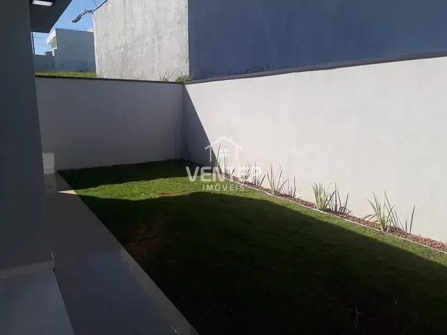 Casa com 250m² 3 quartos e 3 banheiros, à venda, no bairro Vale dos Cristais em Taubaté