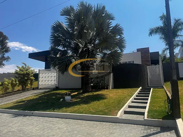 Casa com 999m² 3 quartos e 3 banheiros, à venda, no bairro Jardim Costa do Sol em Rolândia