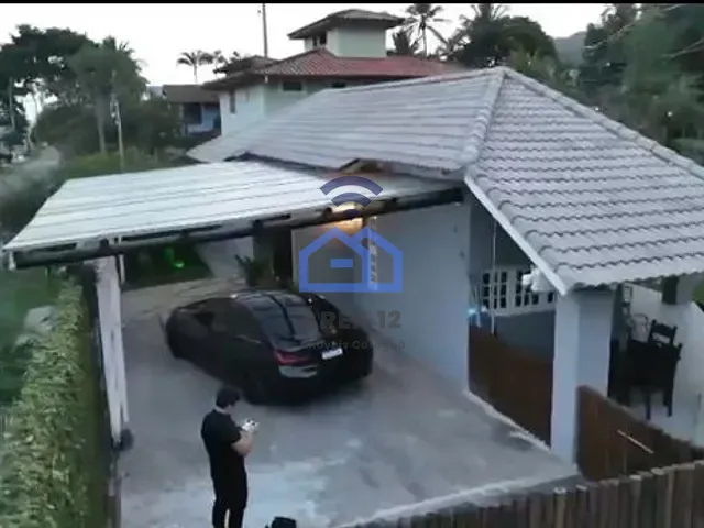 Casa com 438m² 4 quartos e 6 banheiros, à venda, no bairro Guaecá em São Sebastião