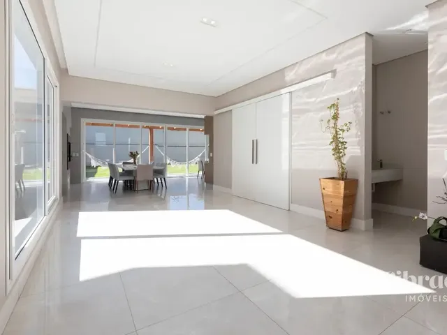 Casa 4 quartos e 7 banheiros, à venda, no bairro Alphaville Graciosa em Pinhais