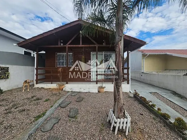 Casa com 200m² 2 quartos e 1 banheiro, à venda, no bairro Bela Vista em Palhoça