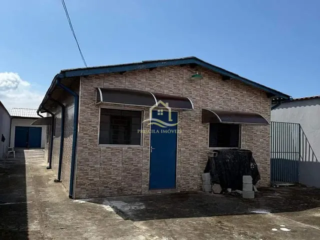 Casa com 400m² 2 quartos e 2 banheiros, à venda, no bairro Boraceia em Bertioga
