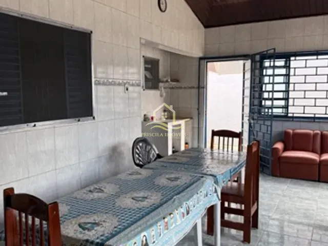 Casa com 400m² 2 quartos e 2 banheiros, à venda, no bairro Boraceia em Bertioga