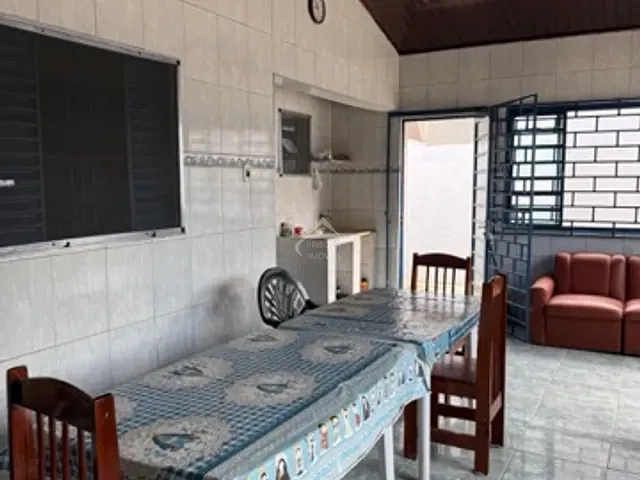 Casa com 400m² 2 quartos e 2 banheiros, à venda, no bairro Boraceia em Bertioga