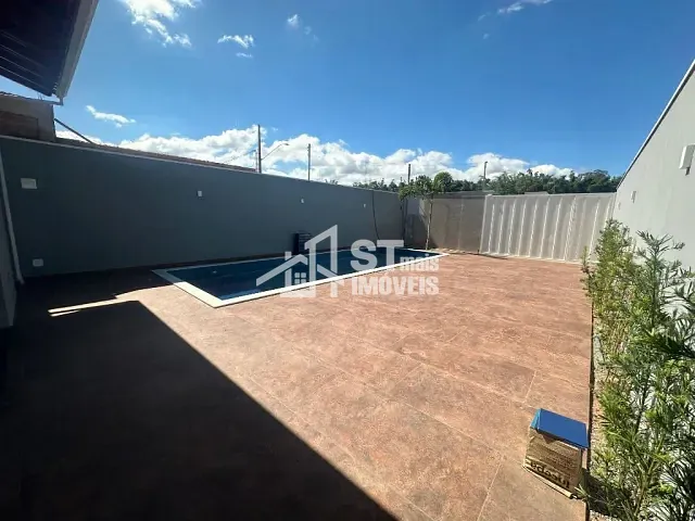 Casa com 160m² 1 quarto e 1 banheiro, à venda, no bairro Jardim Heloisa em Andradas