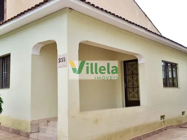 Casa com 734m² 3 quartos e 2 banheiros, à venda, no bairro Centro em Poá