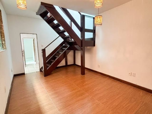 Casa com 90m² 3 quartos e 2 banheiros, à venda, no bairro Imbetiba em Macaé