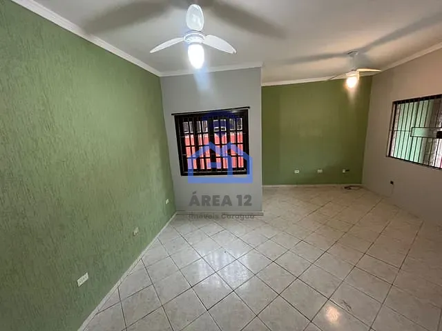 Casa 3 quartos e 1 banheiro, para alugar, no bairro Praia das Palmeiras em Caraguatatuba
