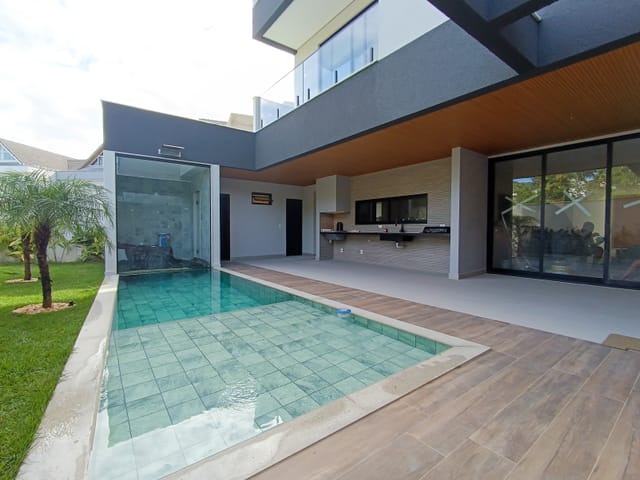 Casa 5 quartos e 8 banheiros, à venda, no bairro Recreio dos Bandeirantes em Rio de Janeiro