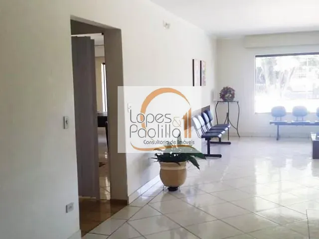 Casa com 1258m² 5 quartos e 5 banheiros, à venda, no bairro Vila Loanda em Atibaia