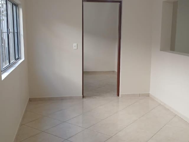 Casa 1 quarto e 1 banheiro, para alugar, no bairro Jardim Lisa em Campinas