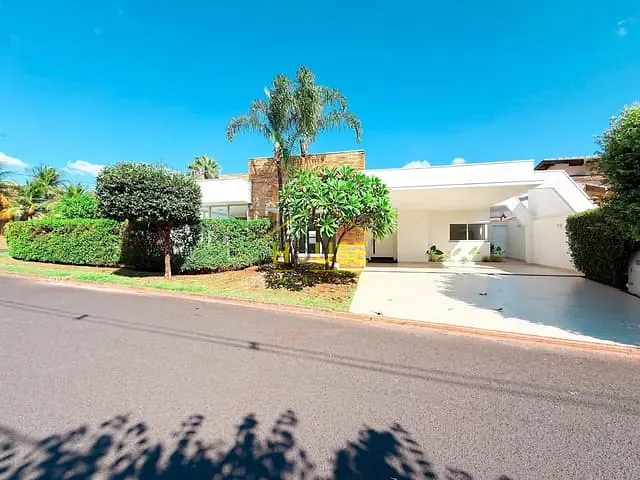 Casa com 520m² 3 quartos e 5 banheiros, à venda, no bairro Residencial Marcia em São José do Rio Preto