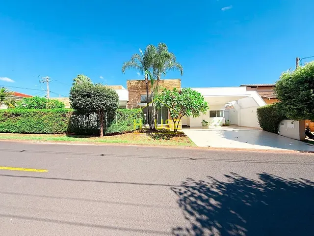 Casa com 520m² 3 quartos e 5 banheiros, à venda, no bairro Residencial Marcia em São José do Rio Preto