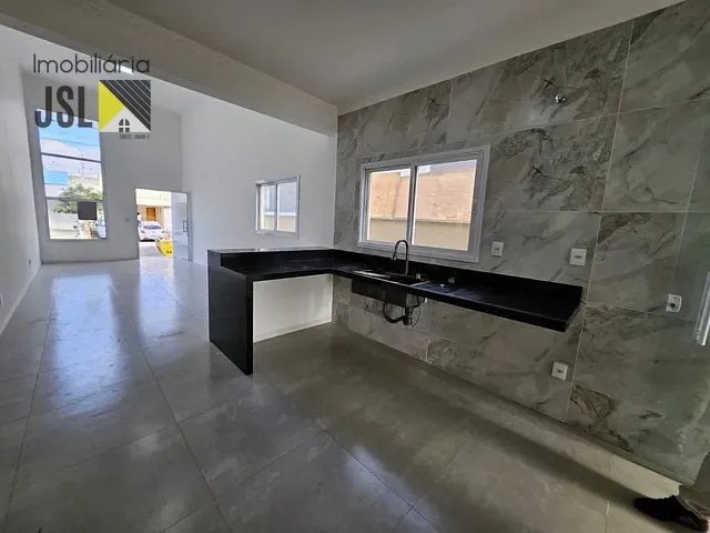 Casa com 263m² 3 quartos e 2 banheiros, à venda, no bairro Reserva do Vale em Caçapava