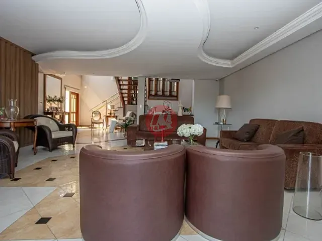 Casa com 550m² 3 quartos e 3 banheiros, à venda ou para alugar, no bairro Vila Jardim em Porto Alegre