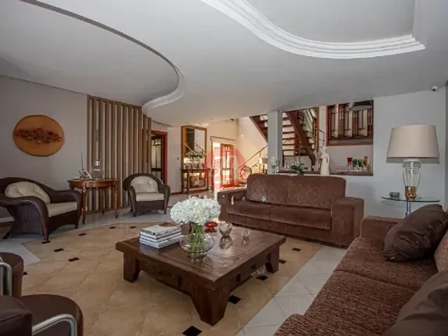 Casa com 550m² 3 quartos e 3 banheiros, à venda ou para alugar, no bairro Vila Jardim em Porto Alegre