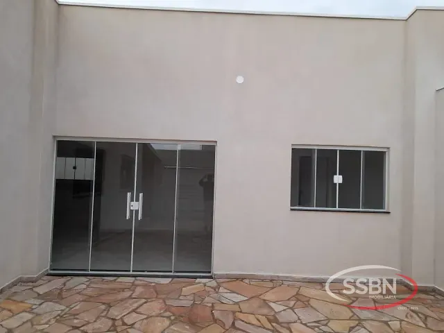 Casa 3 quartos e 2 banheiros, à venda, no bairro Jardim Monte das Oliveiras em Nova Odessa