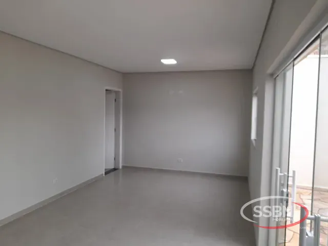 Casa 3 quartos e 2 banheiros, à venda, no bairro Jardim Monte das Oliveiras em Nova Odessa