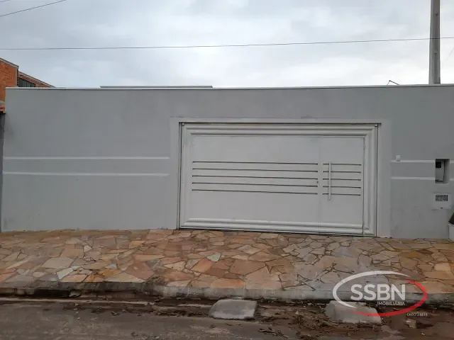 Casa 3 quartos e 2 banheiros, à venda, no bairro Jardim Monte das Oliveiras em Nova Odessa