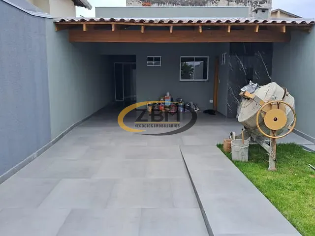 Casa com 180m² 2 quartos e 3 banheiros, à venda, no bairro Colúmbia em Londrina