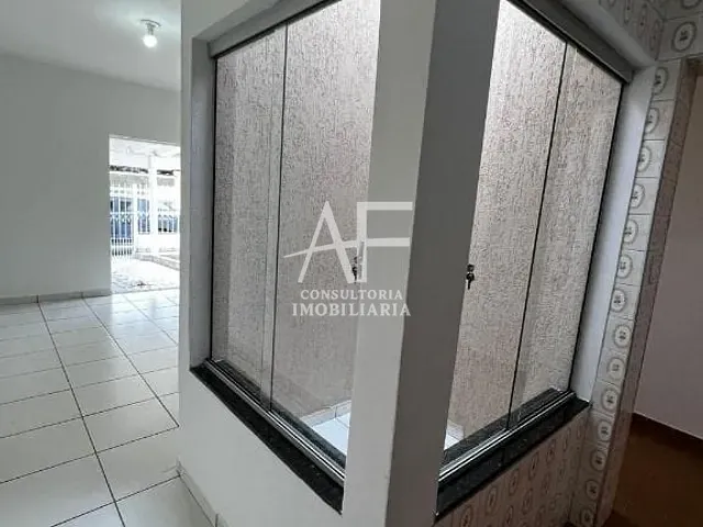 Casa com 250m² 5 quartos e 3 banheiros, à venda, no bairro Independência em Taubaté