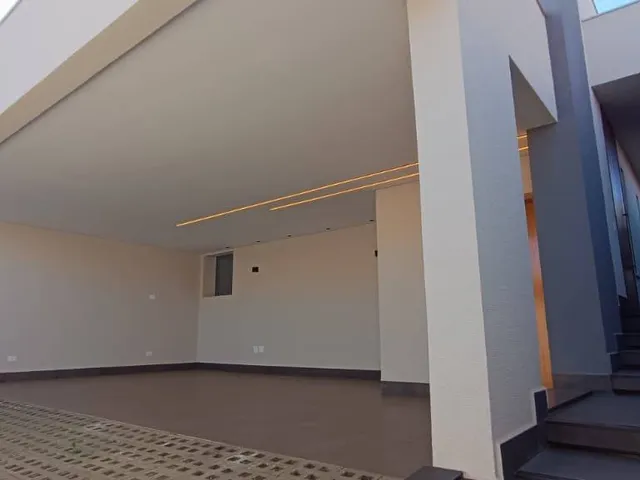 Casa com 250m² 3 quartos e 2 banheiros, à venda, no bairro Jardim Vila Rica em Cambé