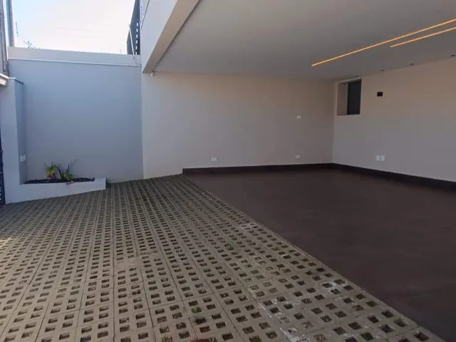 Casa com 250m² 3 quartos e 2 banheiros, à venda, no bairro Jardim Vila Rica em Cambé