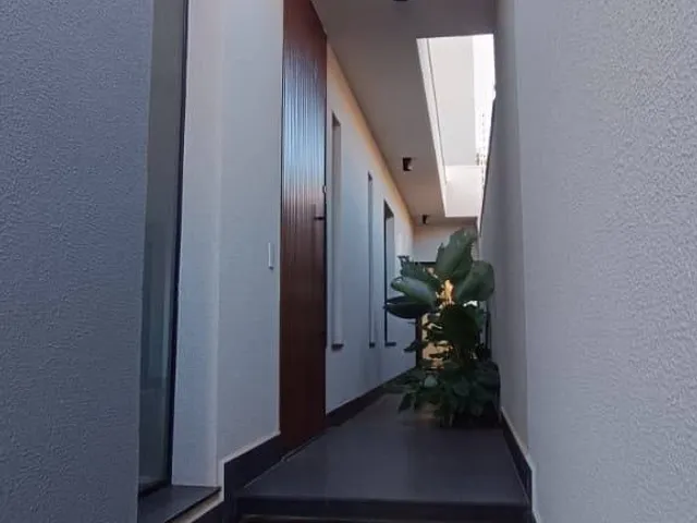 Casa com 250m² 3 quartos e 2 banheiros, à venda, no bairro Jardim Vila Rica em Cambé