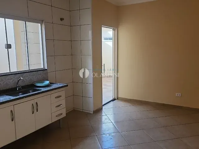 Casa com 125m² 3 quartos e 2 banheiros, para alugar, no bairro Jardim Bela Vista II em Artur Nogueira