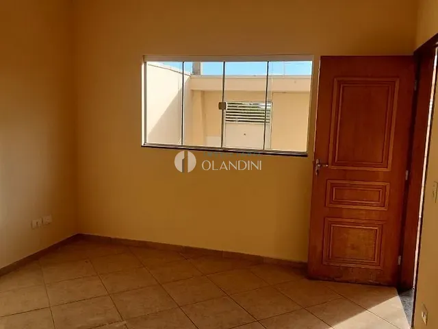 Casa com 125m² 3 quartos e 2 banheiros, para alugar, no bairro Jardim Bela Vista II em Artur Nogueira