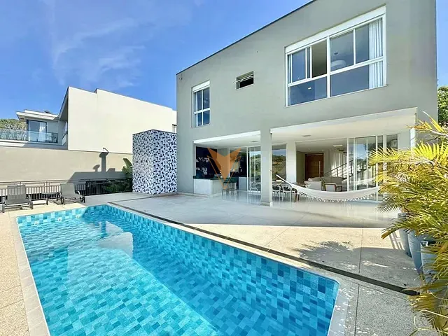 Casa 3 quartos e 5 banheiros, à venda, no bairro Moinho Velho em Cotia