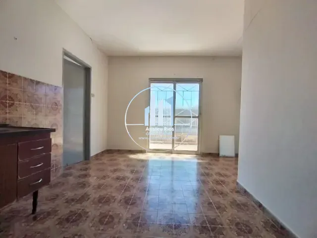 Casa com 150m² 3 quartos e 1 banheiro, para alugar, no bairro Saúde em Pouso Alegre