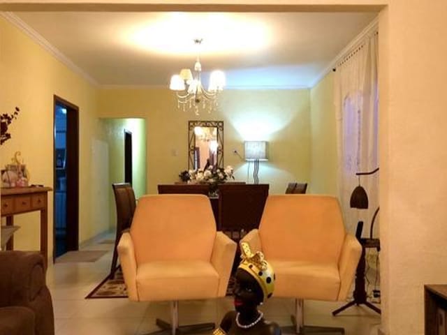 Casa com 500m² 3 quartos e 2 banheiros, à venda, no bairro Areal em Pelotas