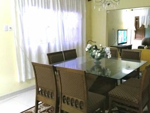 Casa com 500m² 3 quartos e 2 banheiros, à venda, no bairro Areal em Pelotas
