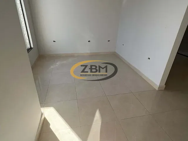 Casa com 125m² 2 quartos e 2 banheiros, à venda, no bairro Jardim São Paulo II em Londrina