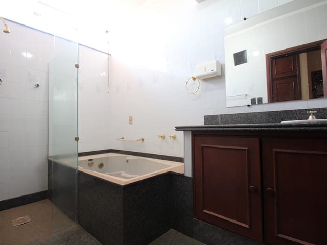 Casa com 414m² 3 quartos e 4 banheiros, à venda ou para alugar, no bairro Centro em São João da Boa Vista