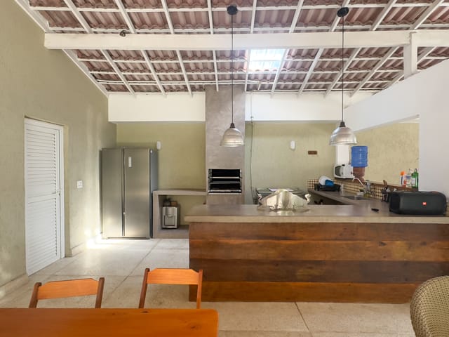 Casa com 910m² 5 quartos e 6 banheiros, à venda ou para alugar, no bairro Barra da Tijuca em Rio de Janeiro