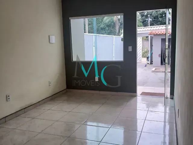 Casa 2 quartos e 2 banheiros, à venda ou para alugar, no bairro Campo Grande em Rio de Janeiro