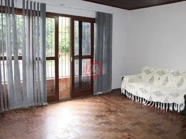 Casa com 175m² 3 quartos e 1 banheiro, para alugar, no bairro Jardim Carvalho em Porto Alegre