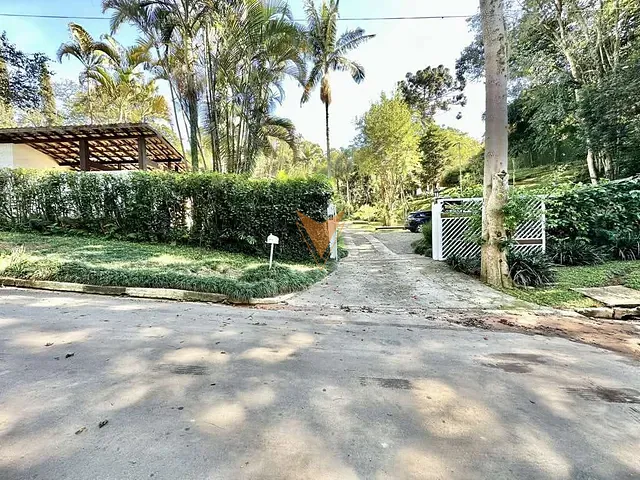 Casa 3 quartos e 4 banheiros, à venda ou para alugar, no bairro Algarve em Cotia