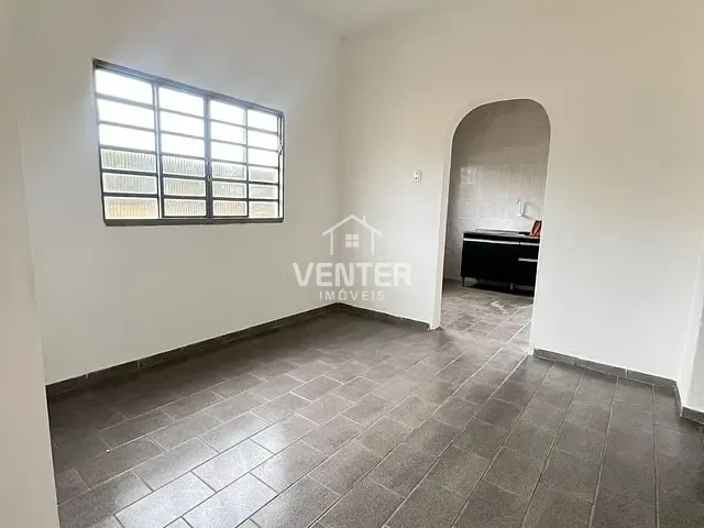 Casa 2 quartos e 1 banheiro, para alugar, no bairro Jardim Independência em Taubaté