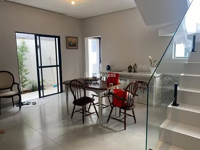 Casa com 2000m² 3 quartos e 1 banheiro, à venda, no bairro Vila Monte Alegre em Paulínia