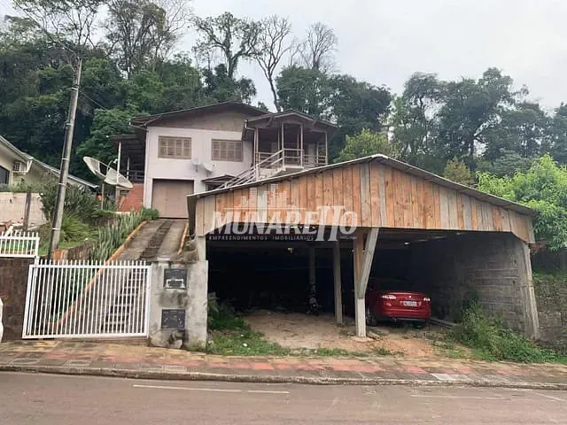 Casa com 600m² 5 quartos e 2 banheiros, à venda, no bairro centro em Piratuba
