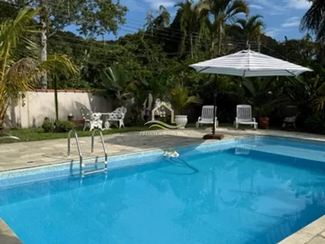 Casa com 400m² 4 quartos e 3 banheiros, à venda, no bairro Canto do Bora Bora em São Sebastião